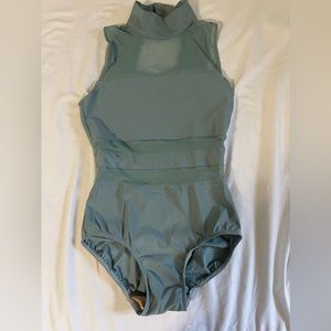 Eleve leotard